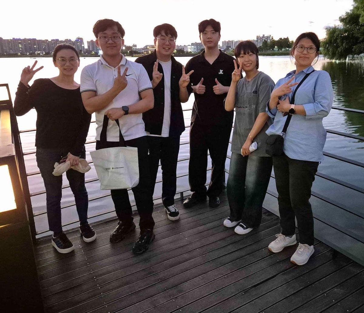 Wonjin Choi and Chang Min Lee presented their research at the 26th International Congress of Theoretical and Applied Mechanics in Daegu, Korea. (photograph 3 of 3)